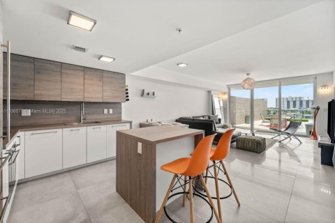 Condo in Sunny Isles Beach, Florida, 1 bedroom  № 1819896 - photo 5