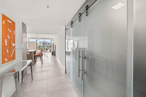 Condo in Sunny Isles Beach, Florida, 1 bedroom  № 1819896 - photo 9