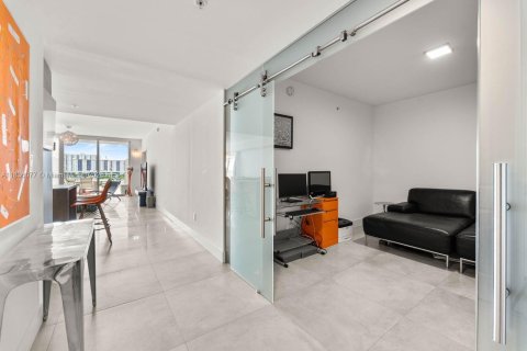 Condo in Sunny Isles Beach, Florida, 1 bedroom  № 1819896 - photo 10