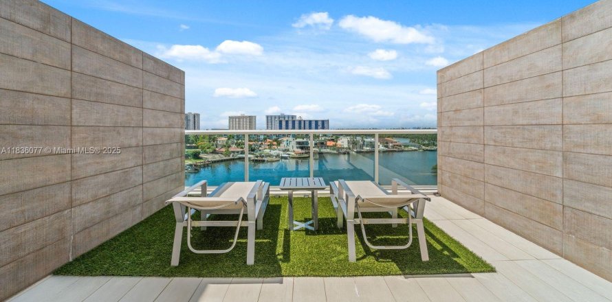 Condo in Sunny Isles Beach, Florida, 1 bedroom № 1819896