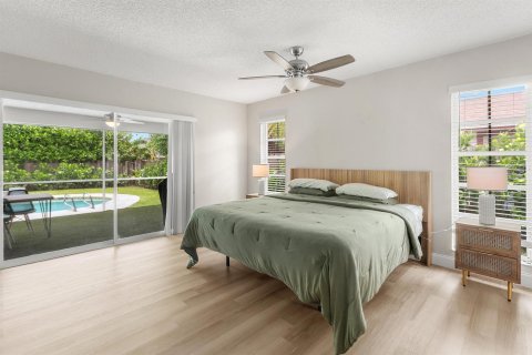 House in Wellington, Florida 3 bedrooms, 173.17 sq.m. № 2187107 - photo 13