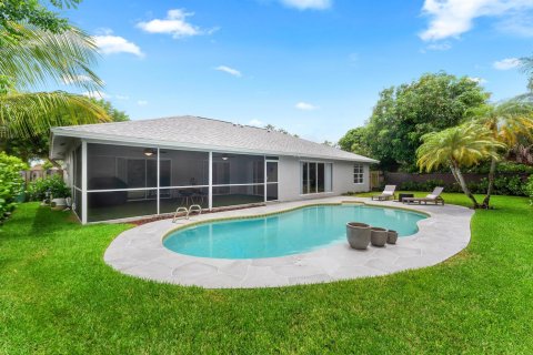 House in Wellington, Florida 3 bedrooms, 173.17 sq.m. № 2187107 - photo 20