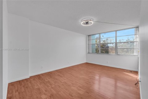 Condominio en venta en Hollywood, Florida, 2 dormitorios, 96.62 m2 № 2029273 - foto 10