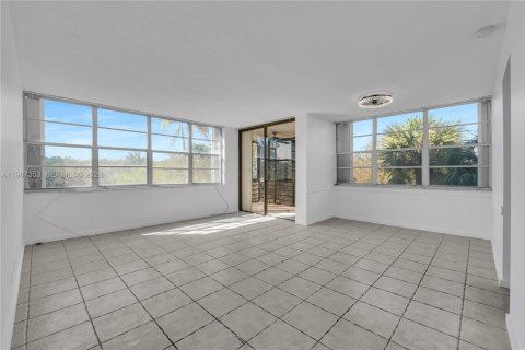 Condominio en venta en Hollywood, Florida, 2 dormitorios, 96.62 m2 № 2029273 - foto 4