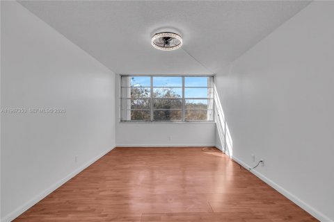 Condominio en venta en Hollywood, Florida, 2 dormitorios, 96.62 m2 № 2029273 - foto 11