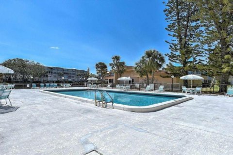 Condominio en venta en Hollywood, Florida, 2 dormitorios, 96.62 m2 № 2029273 - foto 22