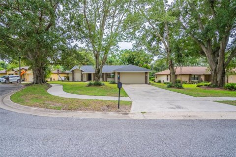 House in Windermere, Florida 3 bedrooms, 168.99 sq.m. № 1907408 - photo 2