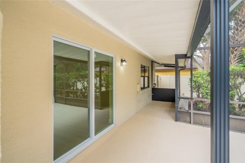 House in Windermere, Florida 3 bedrooms, 168.99 sq.m. № 1907408 - photo 25