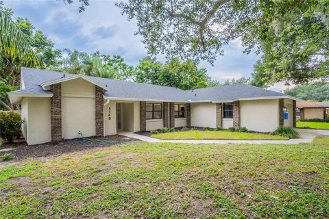 House in Windermere, Florida 3 bedrooms, 168.99 sq.m. № 1907408 - photo 4