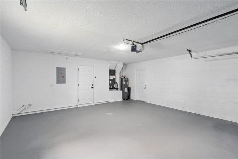 House in Windermere, Florida 3 bedrooms, 168.99 sq.m. № 1907408 - photo 23