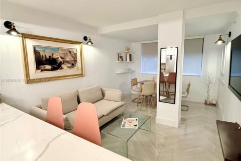 Condo à Miami, Floride, 1 chambre  № 2085701