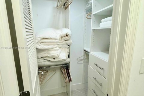 Copropriété à louer à Miami, Floride: 1 chambre, 56.67 m2 № 2085701 - photo 10
