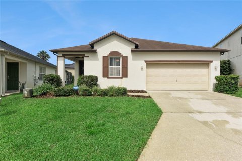Villa ou maison à vendre à Davenport, Floride: 4 chambres, 177.44 m2 № 2302210 - photo 2