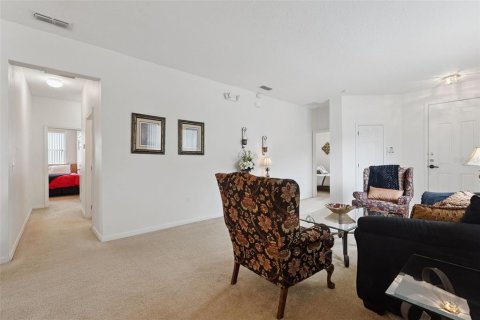 Villa ou maison à vendre à Davenport, Floride: 4 chambres, 177.44 m2 № 2302210 - photo 5