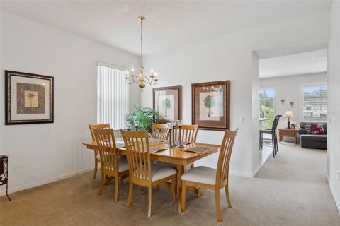 Villa ou maison à vendre à Davenport, Floride: 4 chambres, 177.44 m2 № 2302210 - photo 10