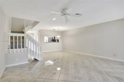 Touwnhouse à louer à Coconut Creek, Floride: 2 chambres, 115.57 m2 № 2016281 - photo 12