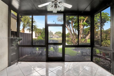 Touwnhouse à louer à Coconut Creek, Floride: 2 chambres, 115.57 m2 № 2016281 - photo 14