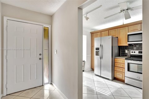 Touwnhouse à louer à Coconut Creek, Floride: 2 chambres, 115.57 m2 № 2016281 - photo 2