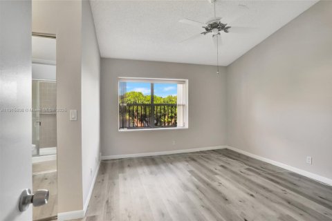 Touwnhouse à louer à Coconut Creek, Floride: 2 chambres, 115.57 m2 № 2016281 - photo 18
