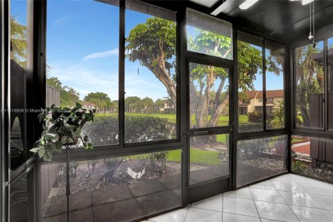 Touwnhouse à louer à Coconut Creek, Floride: 2 chambres, 115.57 m2 № 2016281 - photo 17