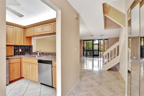 Touwnhouse à louer à Coconut Creek, Floride: 2 chambres, 115.57 m2 № 2016281 - photo 4