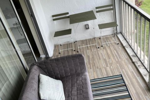 Copropriété à louer à Pembroke Pines, Floride: 1 chambre, 83.61 m2 № 2050698 - photo 5