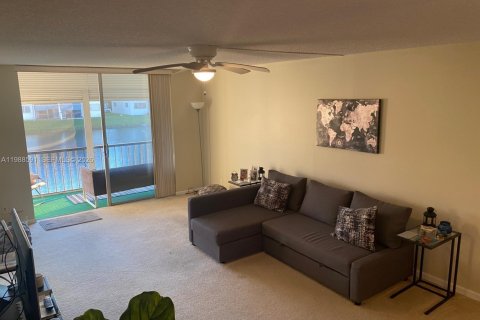 Copropriété à louer à Pembroke Pines, Floride: 1 chambre, 83.61 m2 № 2050698 - photo 13