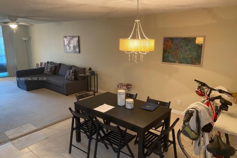 Copropriété à louer à Pembroke Pines, Floride: 1 chambre, 83.61 m2 № 2050698 - photo 15