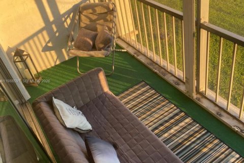 Copropriété à louer à Pembroke Pines, Floride: 1 chambre, 83.61 m2 № 2050698 - photo 19