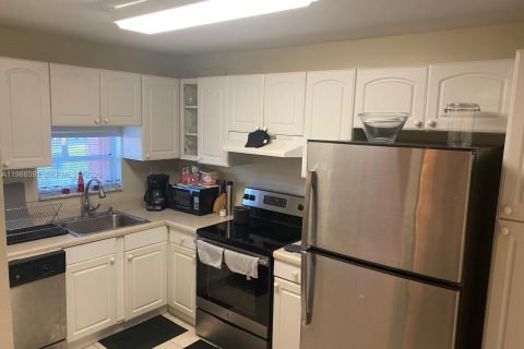 Copropriété à louer à Pembroke Pines, Floride: 1 chambre, 83.61 m2 № 2050698 - photo 12