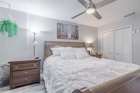 House in New Port Richey, Florida 2 bedrooms, 112.97 sq.m. № 1625555 - photo 15