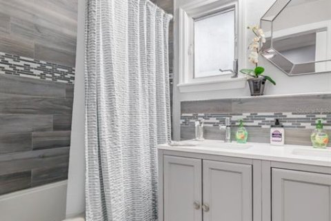 House in New Port Richey, Florida 2 bedrooms, 112.97 sq.m. № 1625555 - photo 18