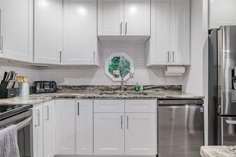 House in New Port Richey, Florida 2 bedrooms, 112.97 sq.m. № 1625555 - photo 27