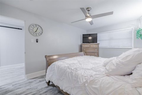 House in New Port Richey, Florida 2 bedrooms, 112.97 sq.m. № 1625555 - photo 14