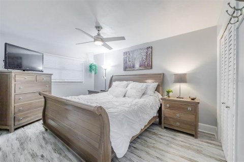 House in New Port Richey, Florida 2 bedrooms, 112.97 sq.m. № 1625555 - photo 13