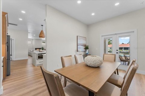 Casa en venta en Saint Petersburg, Florida, 4 dormitorios, 271 m2 № 2223683 - foto 25