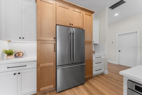 Casa en venta en Saint Petersburg, Florida, 4 dormitorios, 271 m2 № 2223683 - foto 18