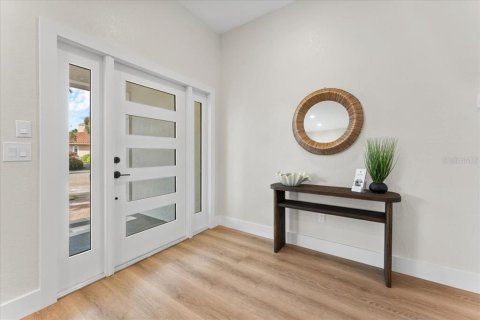 Casa en venta en Saint Petersburg, Florida, 4 dormitorios, 271 m2 № 2223683 - foto 5
