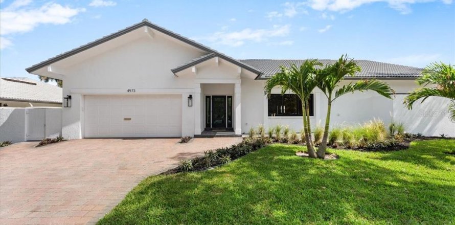 Casa en Saint Petersburg, Florida 4 dormitorios, 271 m2 № 2223683