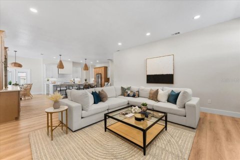 Casa en venta en Saint Petersburg, Florida, 4 dormitorios, 271 m2 № 2223683 - foto 22