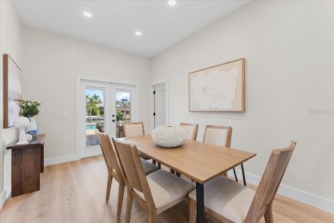 Casa en venta en Saint Petersburg, Florida, 4 dormitorios, 271 m2 № 2223683 - foto 24
