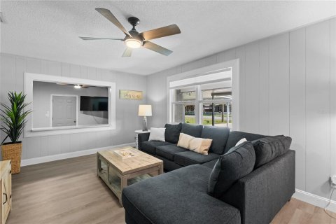 House in Dunnellon, Florida 3 bedrooms, 152.36 sq.m. № 1853676 - photo 9