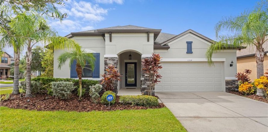 House in Tampa, Florida 4 bedrooms, 217.58 sq.m. № 1916302