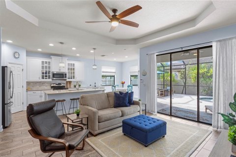 House in Tampa, Florida 4 bedrooms, 217.58 sq.m. № 1916302 - photo 11