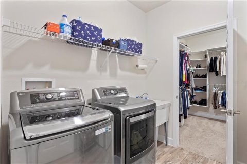 House in Tampa, Florida 4 bedrooms, 217.58 sq.m. № 1916302 - photo 22