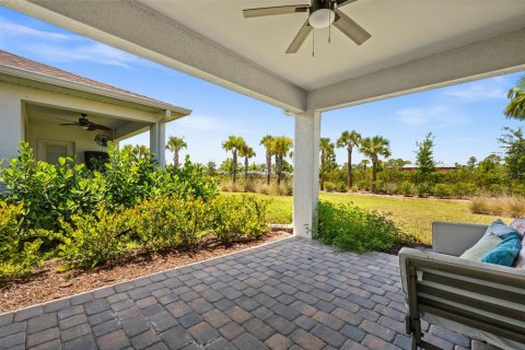 House in Punta Gorda, Florida 4 bedrooms, 146.79 sq.m. № 2196971 - photo 29
