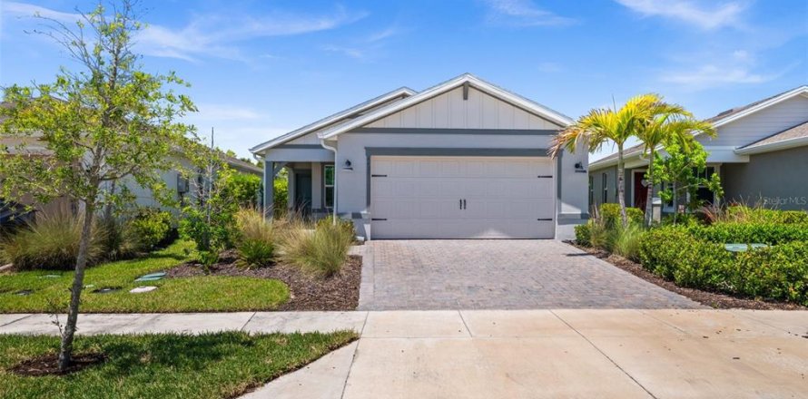 House in Punta Gorda, Florida 4 bedrooms, 146.79 sq.m. № 2196971