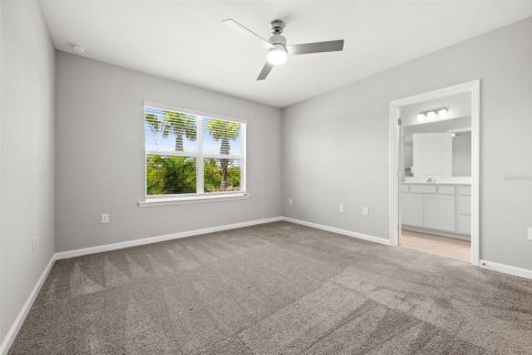 House in Punta Gorda, Florida 4 bedrooms, 146.79 sq.m. № 2196971 - photo 18