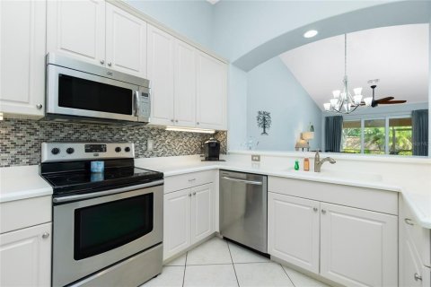 House in Punta Gorda, Florida 3 bedrooms, 163.97 sq.m. № 1568046 - photo 8