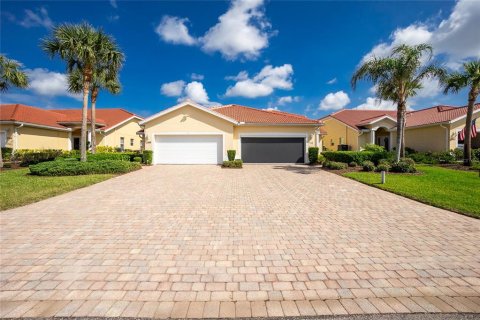 House in Punta Gorda, Florida 3 bedrooms, 163.97 sq.m. № 1568046 - photo 2